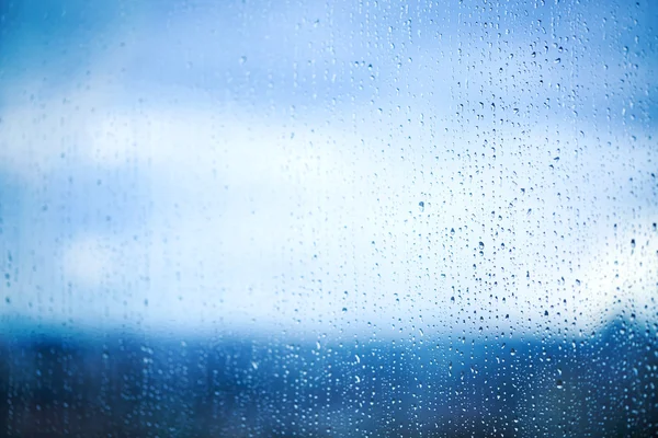 Gocce d'acqua sulla finestra — Foto Stock