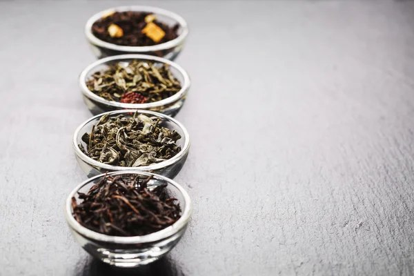 Kase ile farklı tip-in çay — Stok fotoğraf