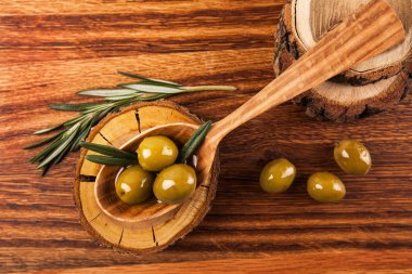 Zeytinyağı ve zeytin