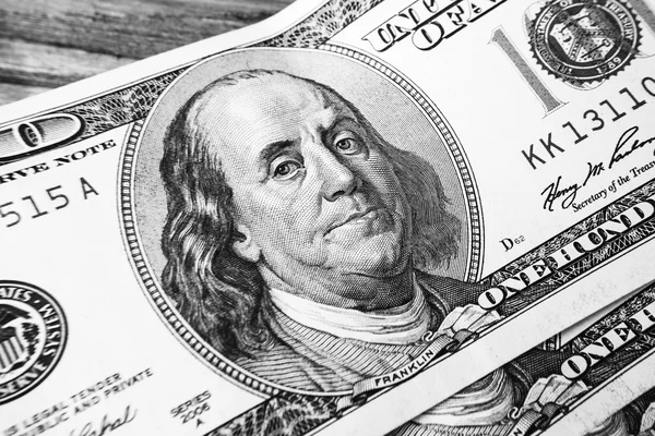 Доллары с Бенджамином Франклином — стоковое фото