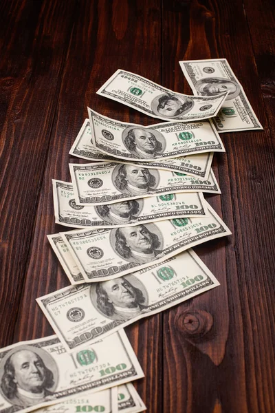 Dinero sobre la mesa — Foto de Stock