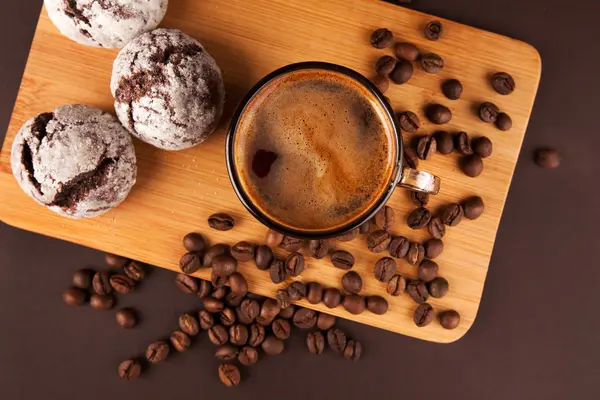 Tasse Kaffee mit Keksen — Stockfoto