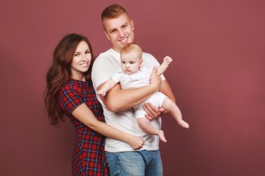 Bir çocuk ile evli çift