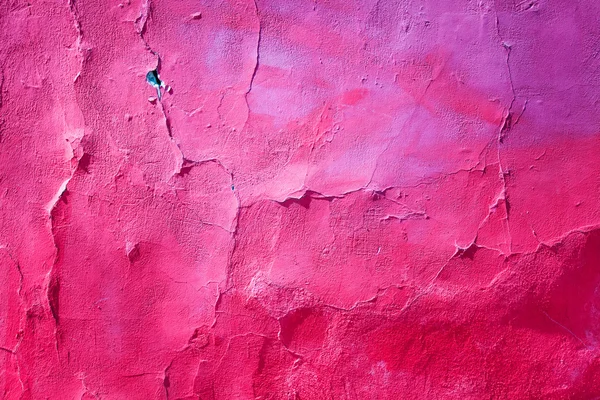 Risse in der roten Wand — Stockfoto