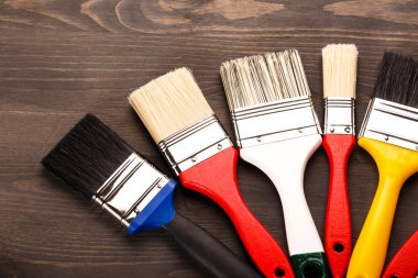Çok renkli Boya fırçaları