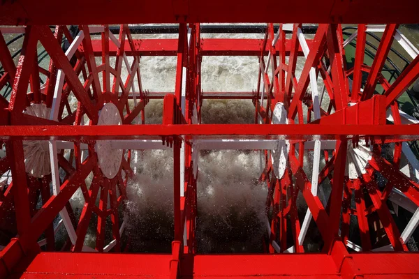 New Orleans - röda Paddlewheel i rörelse — Stockfoto