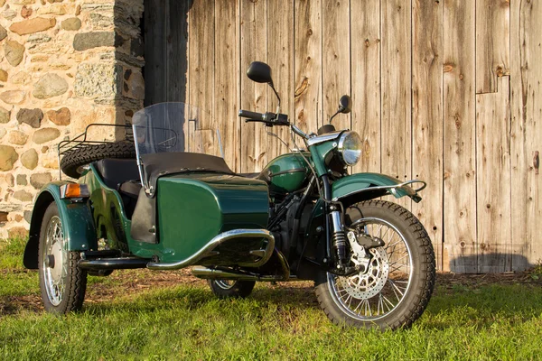 Sidecar Motorcycle - with Rustic Background — Stock Photo, Image