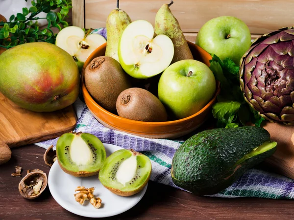 다양 한 녹색 과일 및 야채 — 스톡 사진