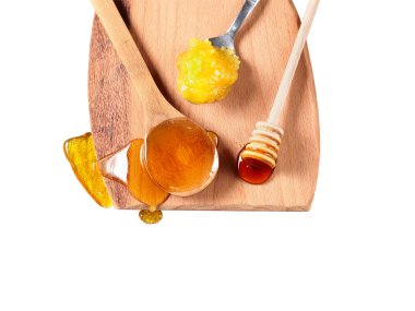 Ahşap doğrama tahtası üzerinde tatlım