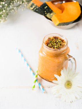 Soya sütlü kabak güler yüzlü