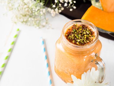 Kabak Güz güler yüzlü