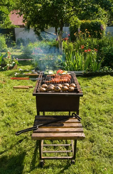Bir bahçede ızgara