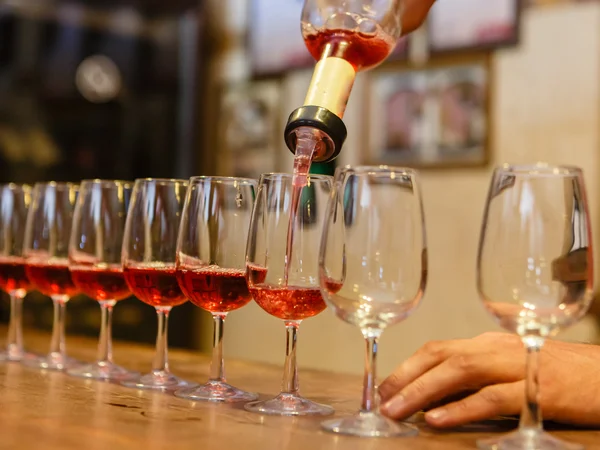 Process of tasting of rose wine — Stock Photo, Image