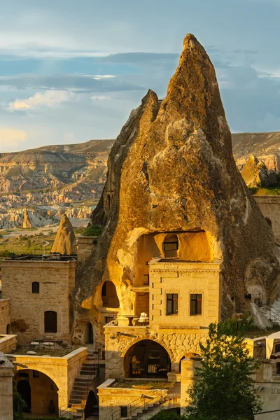 Kaya otel odalarında kısmak 