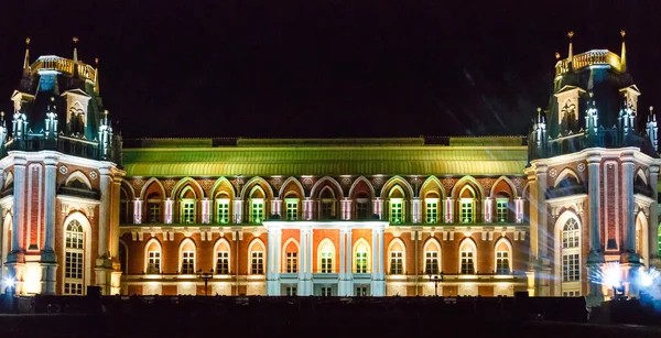Illuminated palace — Stock Photo, Image