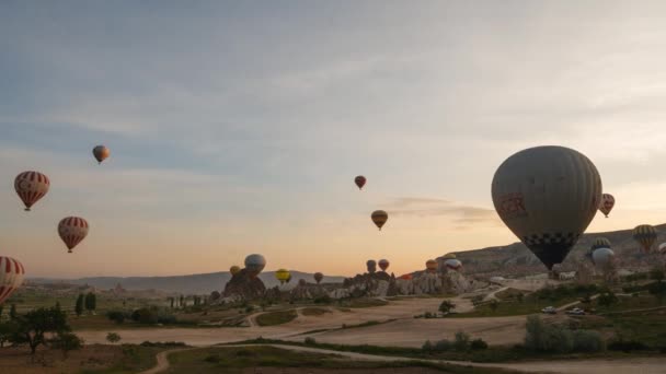 Flights on hot air balloons — Stock Video