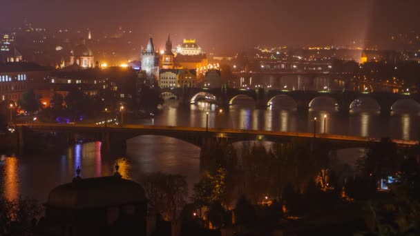 Godziny szczytu wieczór nad rzeką — Wideo stockowe