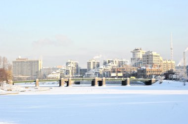 winter view of the Grand Central bridge