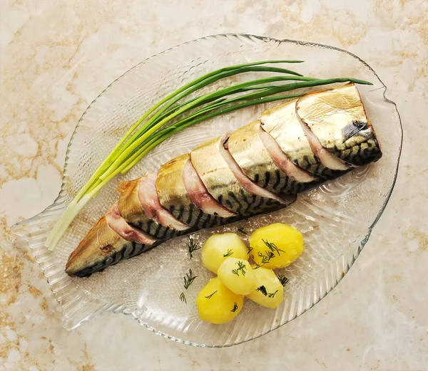 Makreli na płycie w postaci ryby — Zdjęcie stockowe