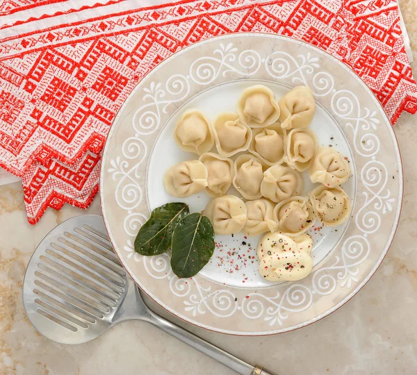 Dumplings met peper en laurier — Stockfoto