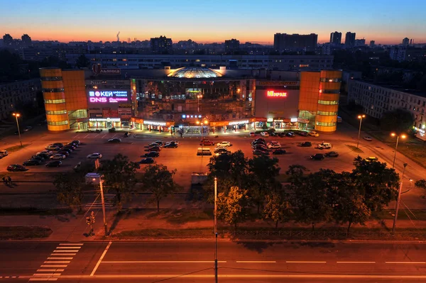 Night view of the shopping center in a residential area of the c — Stock Photo, Image