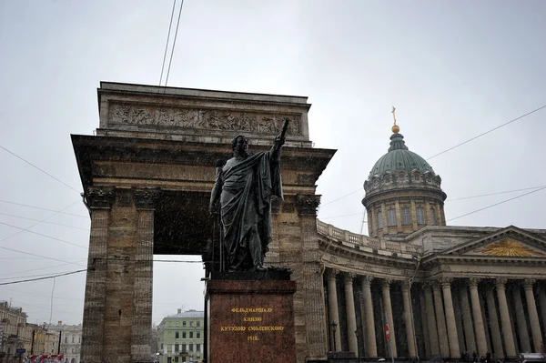 Kazańskiej i pomnik Kutuzowa, St. Petersburg, Rus — Zdjęcie stockowe