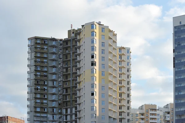 La construction d'une nouvelle maison monolithique en brique à Saint-Pétersbu — Photo