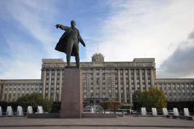 Moskova Meydanı ve Lenin, St. Petersburg, Russi Anıtı