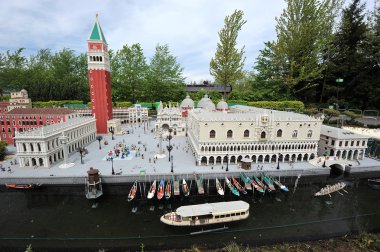 Gunzburg, Almanya - 6 Mayıs: Legoland - Lego bric mini Europe