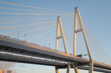 St Petersburg, Rusya, 6 Ocak: büyük Obukhovsky Köprüsü (kablo-