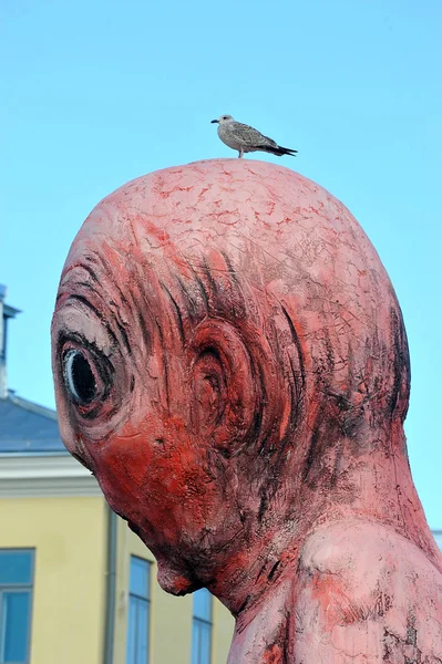 Helsinki, Finland, 28 September: the statue Manneken Pis (bad ba — Stock Photo, Image