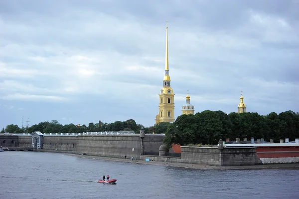 Rzeka Neva. St. Petersburg, Federacja Rosyjska — Zdjęcie stockowe