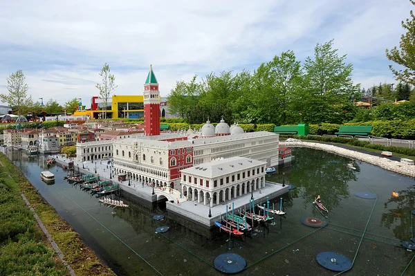 Gunzburg, GERMANIA - 6 MAGGIO: Legoland - mini Europa da LEGO bric — Foto Stock