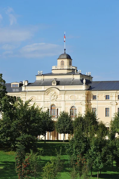 Palácio Konstantinovsky em Strelna, São Petersburgo. A residência — Fotografia de Stock