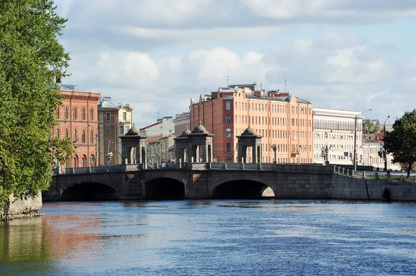 Ponte Staro-Kalinkin em São Petersburgo, Rússia — Fotografia de Stock