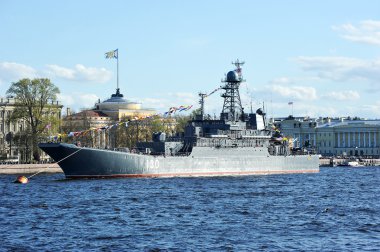 Saint-Petersburg, Rusya: - 9 Mayıs 2015: savaş gemileri parade 