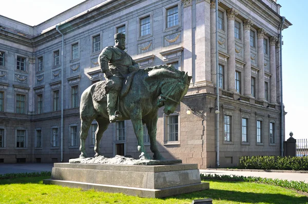 Pomnik cesarza Alexander Iii znajduje się w Saint Peters — Zdjęcie stockowe