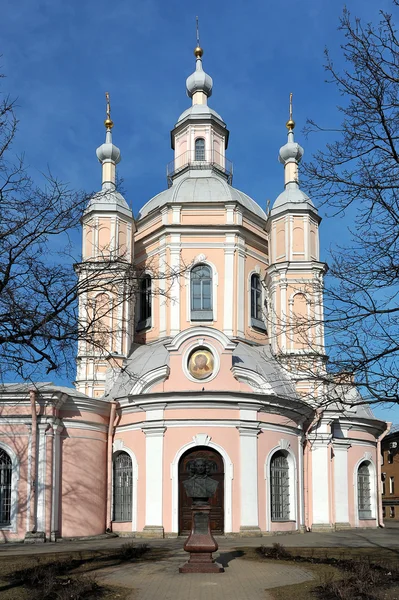 Catedral ortodoxa en la isla de Vasilevsky — Foto de Stock