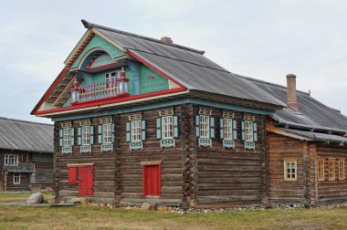 Rus köy Semyonkovo Köyü, Volog eski ahşap evde