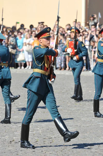 St. Petersburg, Rusya Federasyonu - 22 Ağustos 2015 - onur boşanma — Stok fotoğraf