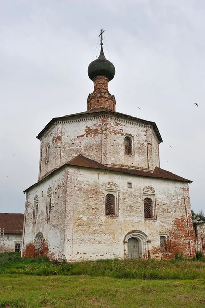 Une ancienne église à Suzdal, Russie — Photo