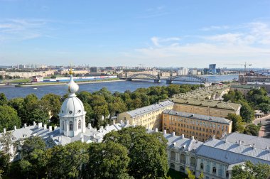 St. Petersburg, Rusya - 09 Ağustos 2015: Smolny Alhambra görünümünden