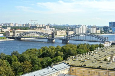 St. Petersburg, Rusya - 09 Ağustos 2015: Smolny Alhambra görünümünden