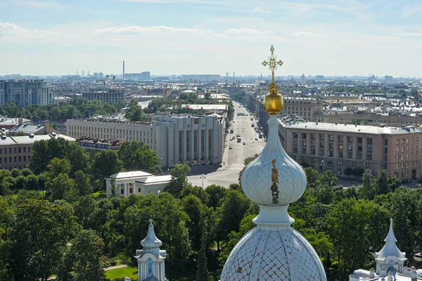 St. Petersburg, Federacja Rosyjska - 09 sierpnia 2015: widok kota Smolny — Zdjęcie stockowe