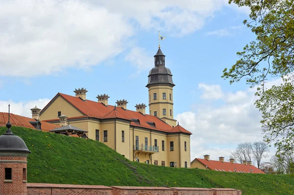 Nesvizh castle - weißrussische Sehenswürdigkeit - mediev — Stockfoto