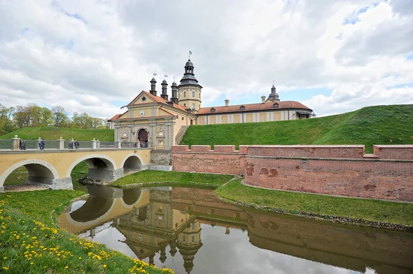 Nesvizh castle - weißrussische Sehenswürdigkeit - mediev — Stockfoto