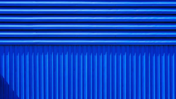 Aluminiumlamellen Der Blauen Blechwand Eines Lagergebäudes — Stockfoto