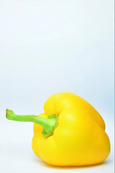 Close Yellow Bell Pepper Light Colored Base — Stock Photo, Image