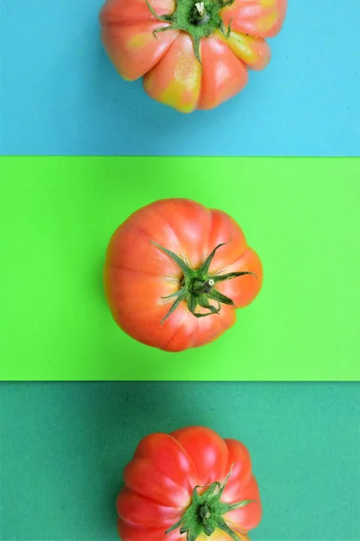 Tomatoes Colorful Base Striking — Stock Photo, Image