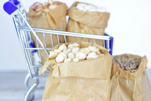 Close Varied Dried Legumes Color Flavor Presented Kraft Paper Bags — Foto de Stock